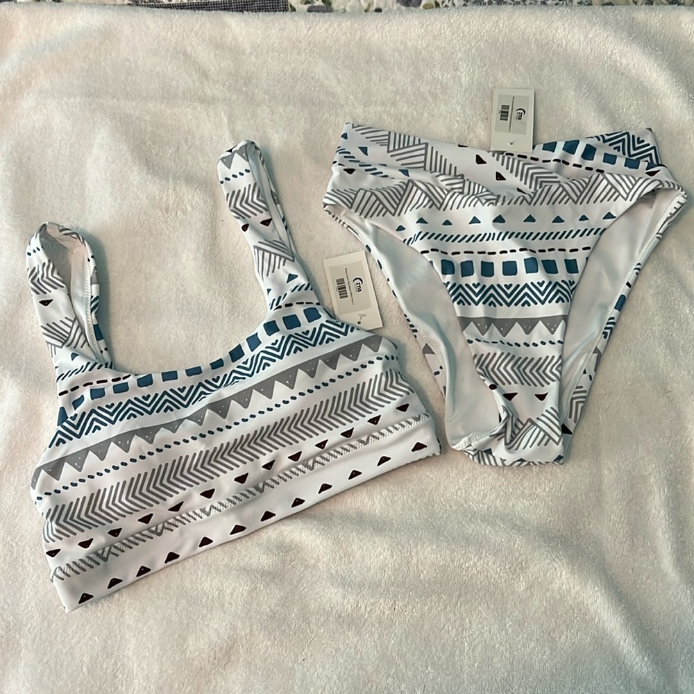 Zyia NWT Women’s Swimsuit Size large